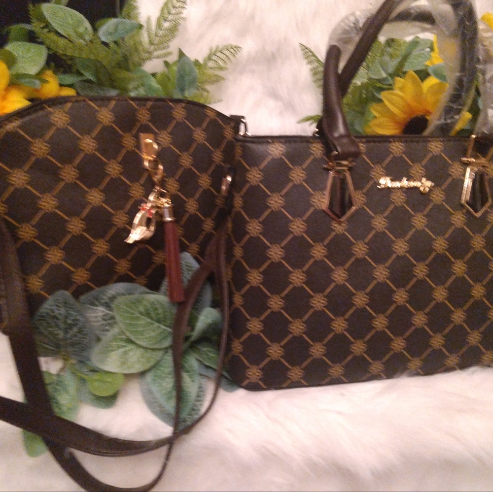 Women's purse set